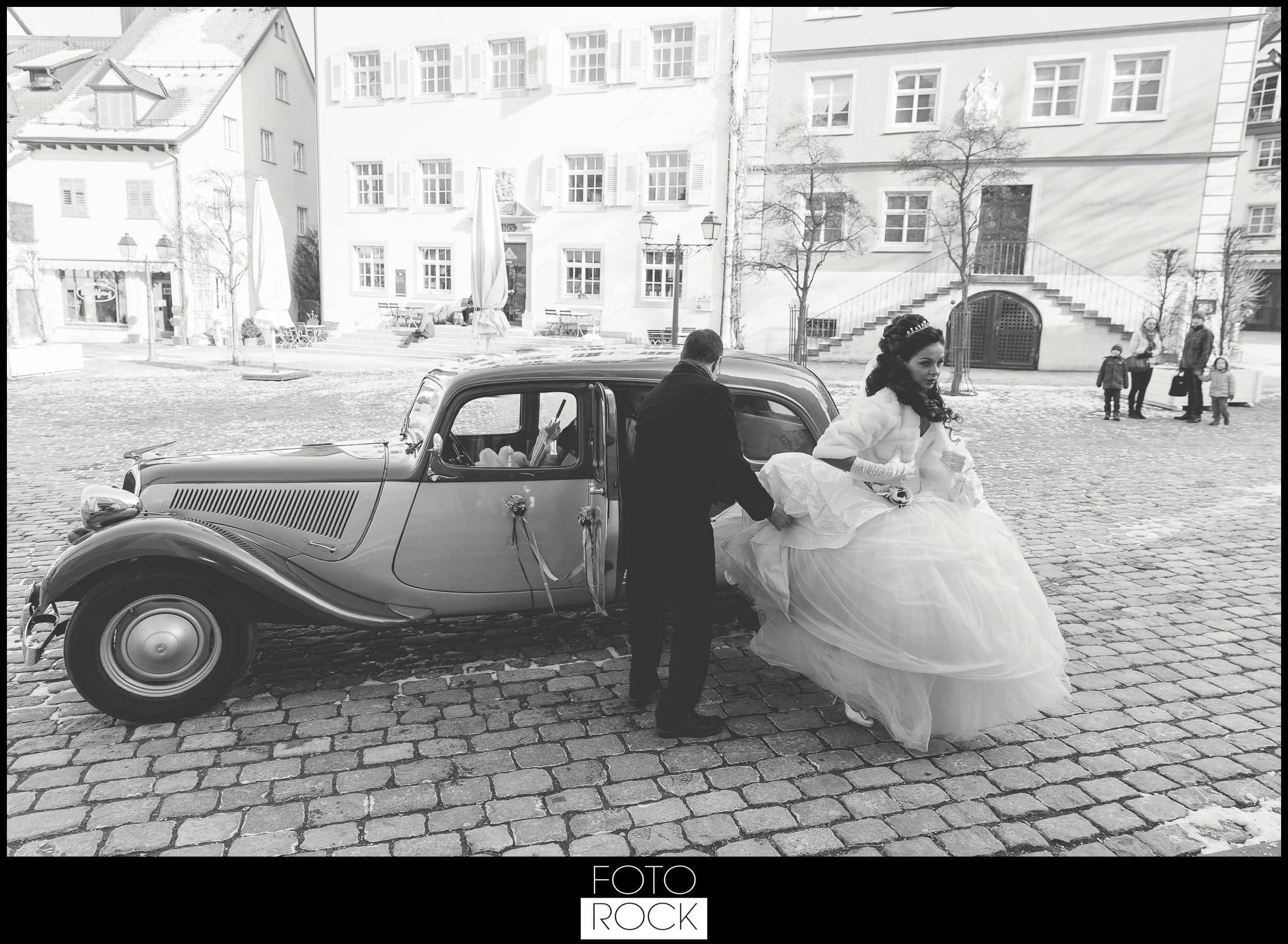 Hochzeit Schloss Meersburg Montfort Bodensee oldtimer auto kleid
